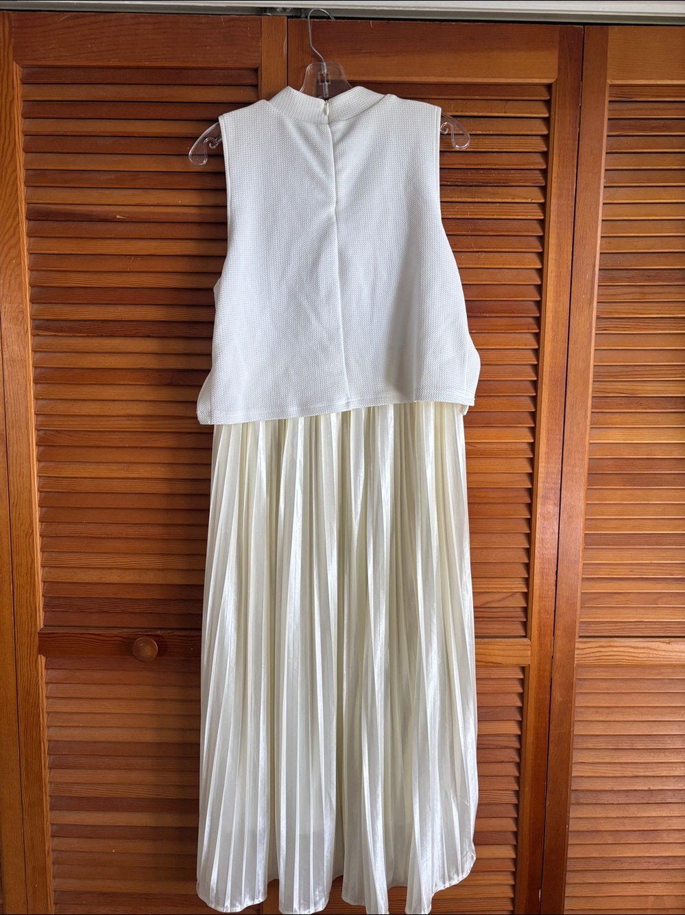 SSYS Samantha Pleated
Twofer Midi Dress In Ivory
Pleated Satin Maxi Skirt Sz M - Picture 3 of 11